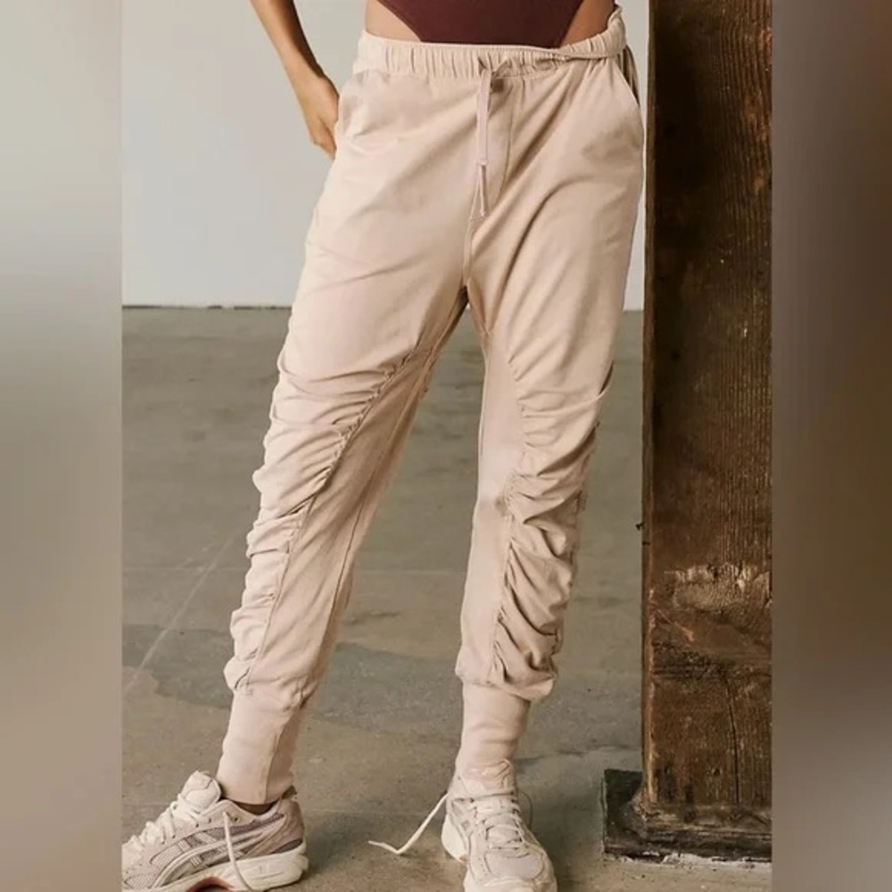 NWOT FP Movement Hot Shot Shirred Joggers